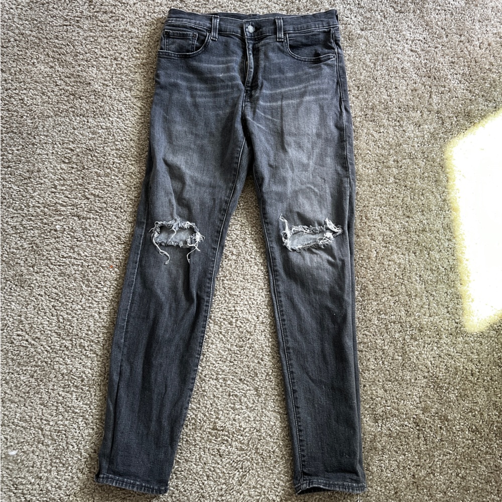 LEVI’S PREMIUM SLIM FIT